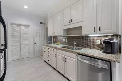 5201 Glenridge Drive NE, Sandy Springs, GA 30342 - Photo 17