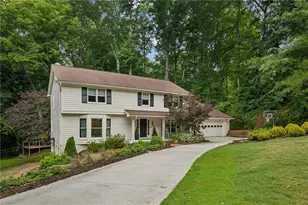 4860 Longchamps Dr NE, Atlanta, GA 30319 - Photo 3