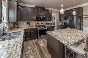 4230 Hopewell Manor Dr, Cumming, GA 30028 - Photo 7