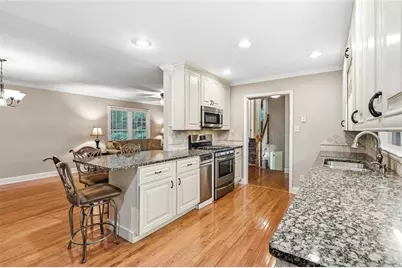 3135 Granada Way, Gainesville, GA 30506 - Photo 13