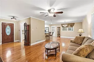 3135 Granada Way, Gainesville, GA 30506 - Photo 7