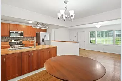 2371 Ben Hill Road, Atlanta, GA 30344 - Photo 5