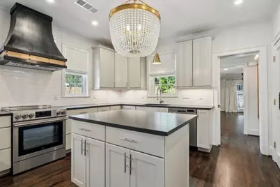 2140 Fairhaven Circle NE, Atlanta, GA 30305 - Photo 11