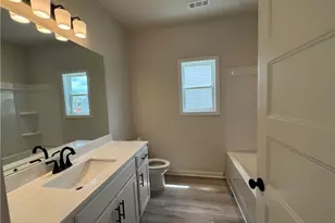 200 Rosewood Park Dr, Hoschton, GA 30548 - Photo 11