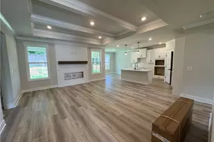 200 Rosewood Park Dr, Hoschton, GA 30548 - Photo 5