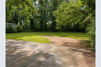 2173 Castlewood Street, East Point, GA 30334 - Photo 11