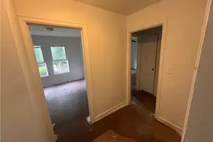 2173 Castlewood St, East Point, GA 30334 - Photo 9