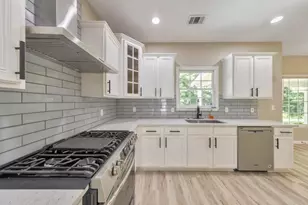 1611 Hillside Bend Crossing, Lawrenceville, GA 30043 - Photo 9