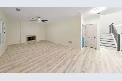 1611 Hillside Bend Crossing, Lawrenceville, GA 30043 - Photo 13