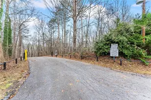 3852 Clubhouse Dr, Gainesville, GA 30501 - Photo 71