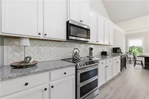 281 Charlotte Dr, Hoschton, GA 30548 - Photo 5