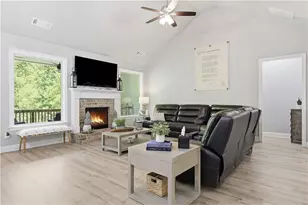 281 Charlotte Dr, Hoschton, GA 30548 - Photo 9