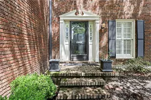 5217 Glenridge Dr NE, Atlanta, GA 30342 - Photo 3