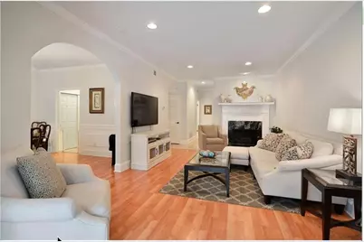 5217 Glenridge Drive NE, Atlanta, GA 30342 - Photo 9
