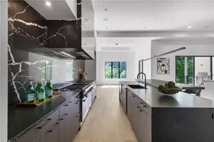 3293 Lenox Pl NE, Atlanta, GA 30324 - Photo 21