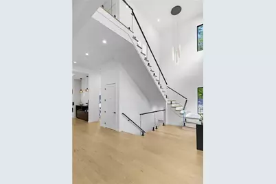 3293 Lenox Place NE, Atlanta, GA 30324 - Photo 5