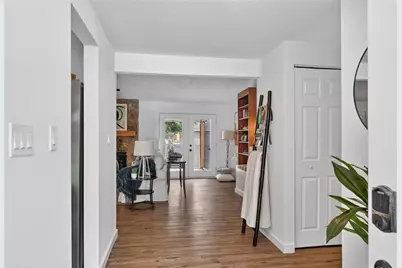 10375 Worthington Hills Manor, Roswell, GA 30076 - Photo 3