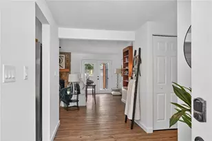 10375 Worthington Hills Manor, Roswell, GA 30076 - Photo 3