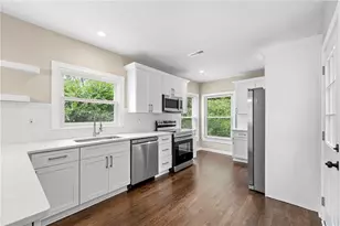 76 Leathers Circle NW, Atlanta, GA 30314 - Photo 7
