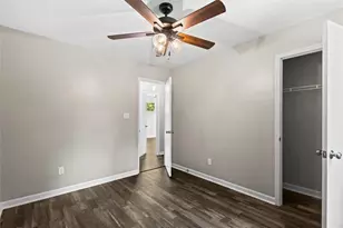 1055 Chapman Ln, Stone Mountain, GA 30088 - Photo 37
