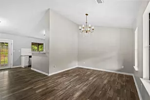 1055 Chapman Ln, Stone Mountain, GA 30088 - Photo 7