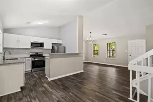 1055 Chapman Ln, Stone Mountain, GA 30088 - Photo 13