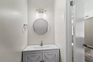 1055 Chapman Ln, Stone Mountain, GA 30088 - Photo 25