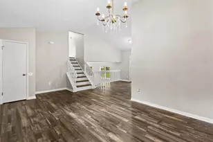 1055 Chapman Ln, Stone Mountain, GA 30088 - Photo 9