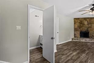 1055 Chapman Ln, Stone Mountain, GA 30088 - Photo 23