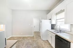 252 N Wesleyan Cir, Macon, GA 31210 - Photo 13