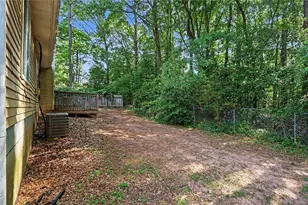 2196 Scarbrough Dr, Stone Mountain, GA 30088 - Photo 21