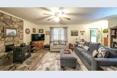 712 Honeysuckle Lane, Temple, GA 30179 - Photo 3