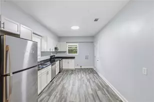 1337 SW McClelland Ave, Atlanta, GA 30344 - Photo 7