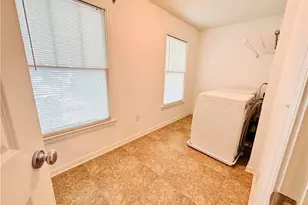 1678 Carr Cir NW, Atlanta, GA 30318 - Photo 23