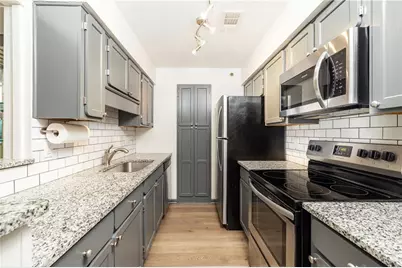 1314 Highland Bluff SE, Atlanta, GA 30339 - Photo 7