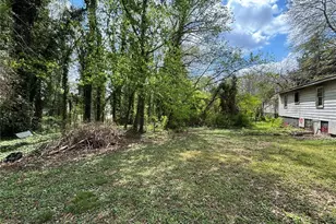 2402 Clifton Springs Rd, Decatur, GA 30034 - Photo 11