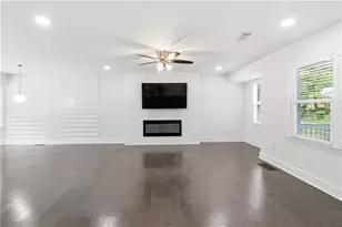 1239 Ashbrook Dr, Lawrenceville, GA 30043 - Photo 3