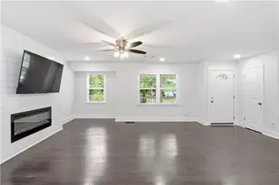 1239 Ashbrook Dr, Lawrenceville, GA 30043 - Photo 11