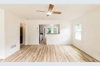 2266 Old Spring Road SE, Smyrna, GA 30080 - Photo 9