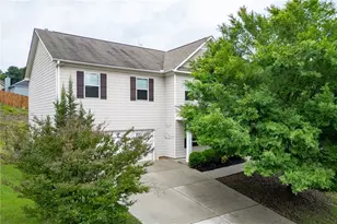 1202 Lincoln Ln, Braselton, GA 30517 - Photo 3