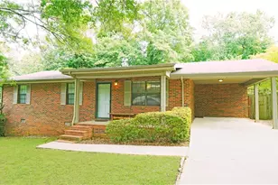 307 6th Ave, Winder, GA 30680 - Photo 1