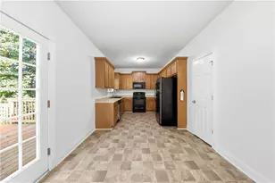 117 E Woodland Manor, Temple, GA 30179 - Photo 9