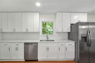 2402 Dawn Dr, Decatur, GA 30032 - Photo 7