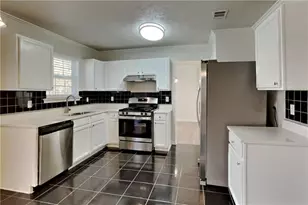 19 Lakemoore Ct, Douglasville, GA 30134 - Photo 5