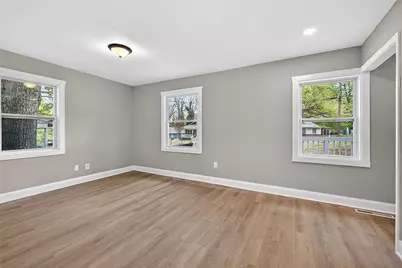 231 Glenrose Circle SW, Atlanta, GA 30354 - Photo 13