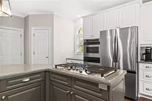 1121 Promontory Dr, Marietta, GA 30062 - Photo 19
