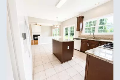 658 Glenbarrett Court NE, Marietta, GA 30066 - Photo 7