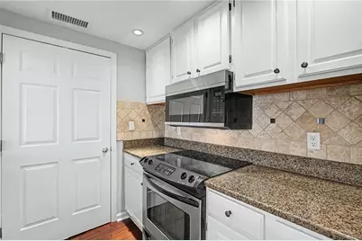 3481 Lakeside Drive NE #2107, Atlanta, GA 30326 - Photo 11