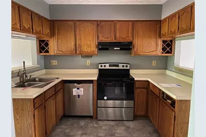 1555 Burnstone Drive, Stone Mountain, GA 30088 - Photo 5