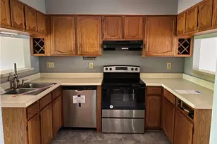 1555 Burnstone Dr, Stone Mountain, GA 30088 - Photo 5